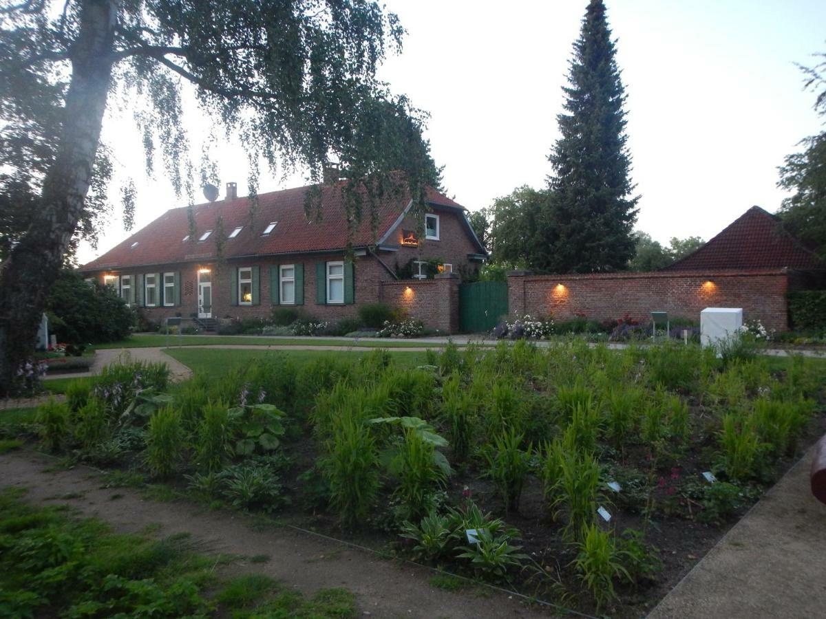4 Sterne Wohnen "Zum Alten Forsthof" Am Schlosspark, App 1 "Smuck Und Groot" Eutin Kültér fotó